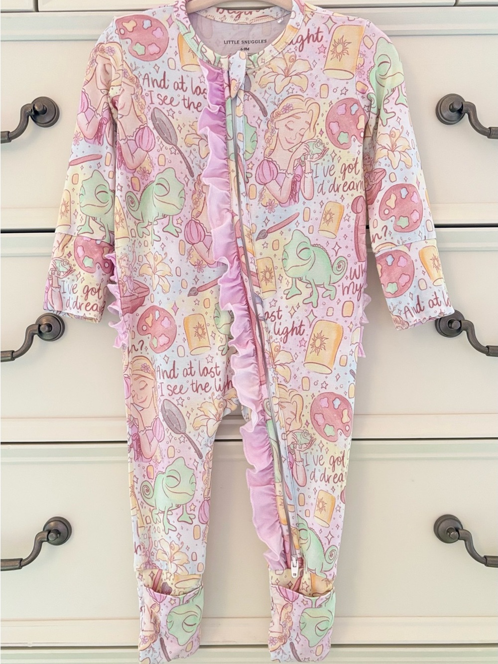 EUC Little Snuggles Tangled Bamboo Convertible Zip Sleeper Size 6-9 Months